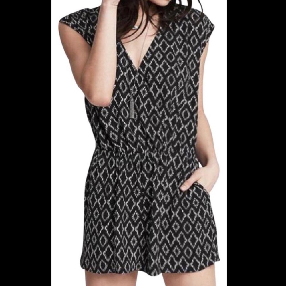 Banana Republic Short Romper NWT sz 12